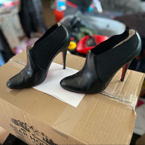 oh…DEER! Black Size 8 1/2 closed toe stiletto booties - Picture 9 of 9